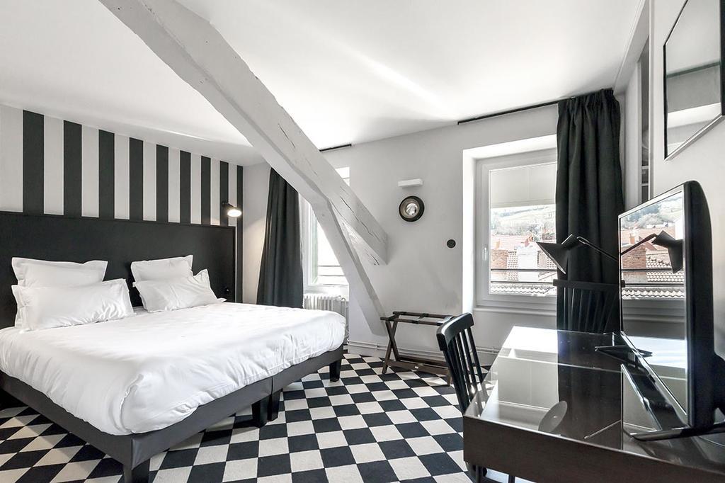 Urban Style Hotel Des Carmes Aurillac Exterior photo